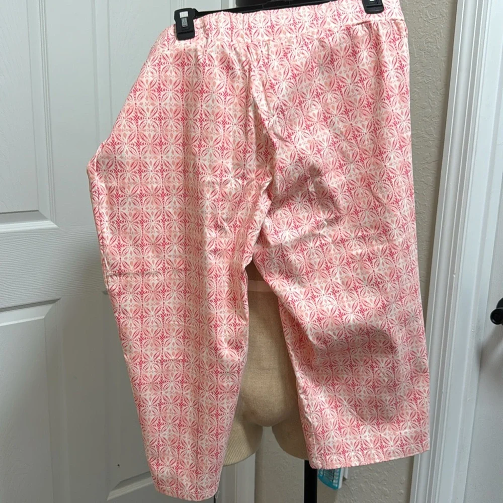 Capris ladies pants Espresso peachy and pinks size 2x HTH 19” - Picture 11 of 11